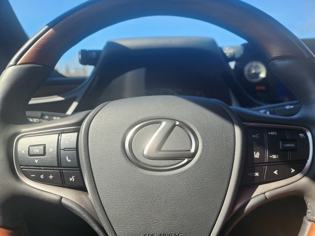 Used 2025 Eminent White Pearl Lexus 350 Ultra Luxury image 30