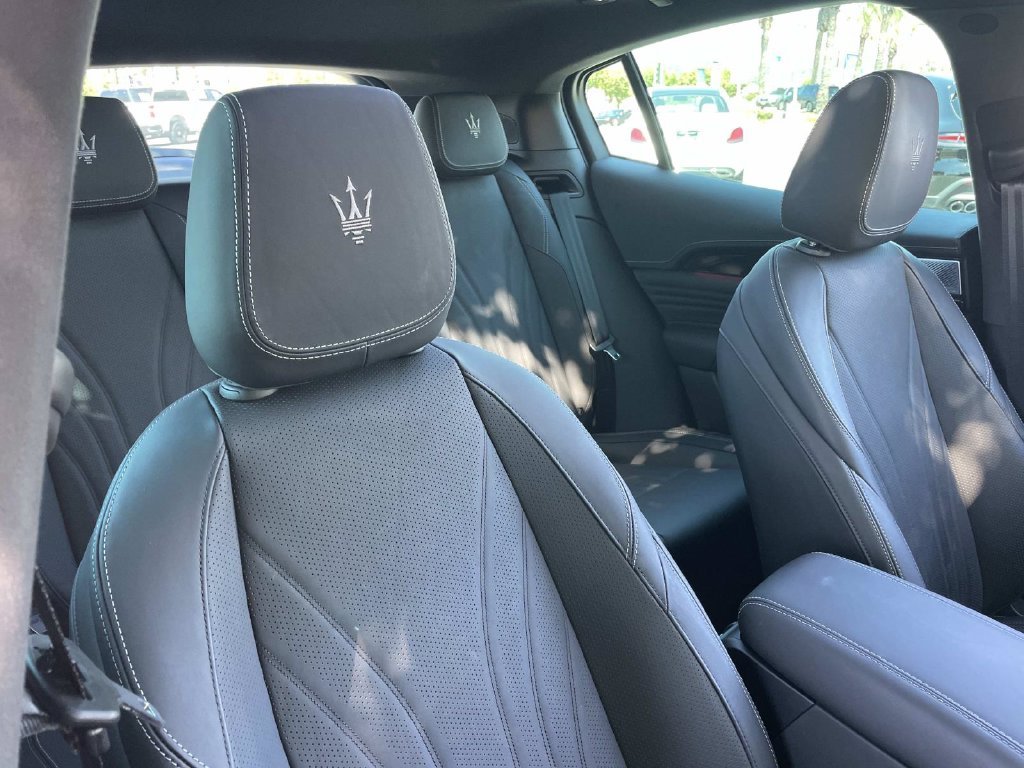 Used 2025  Maserati Modena image 27