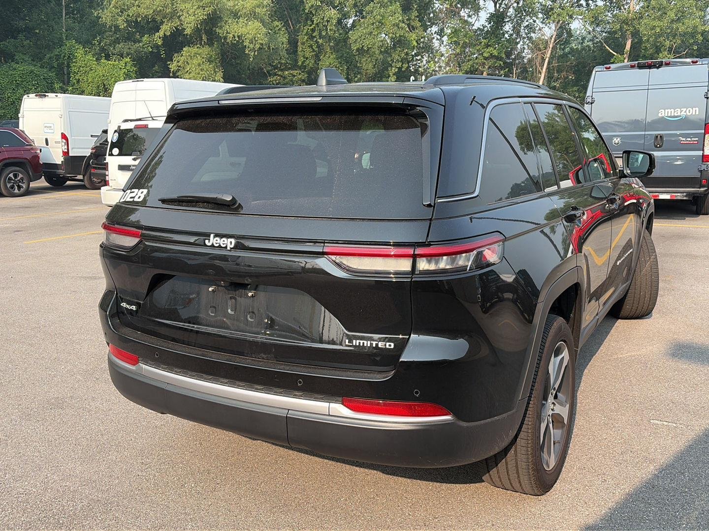 Used 2026 Diamond Black Crystal Pearlcoat Jeep Limited image 2