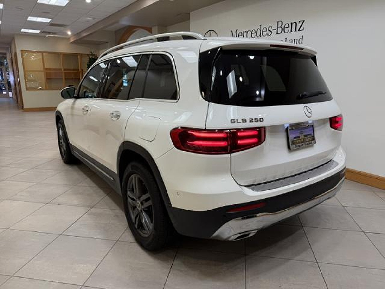 Used 2025 Polar White Mercedes-Benz  image 3