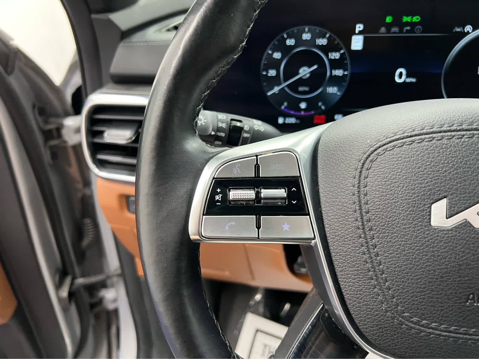 Used 2023 Wolf Gray Kia SX X-Line image 36