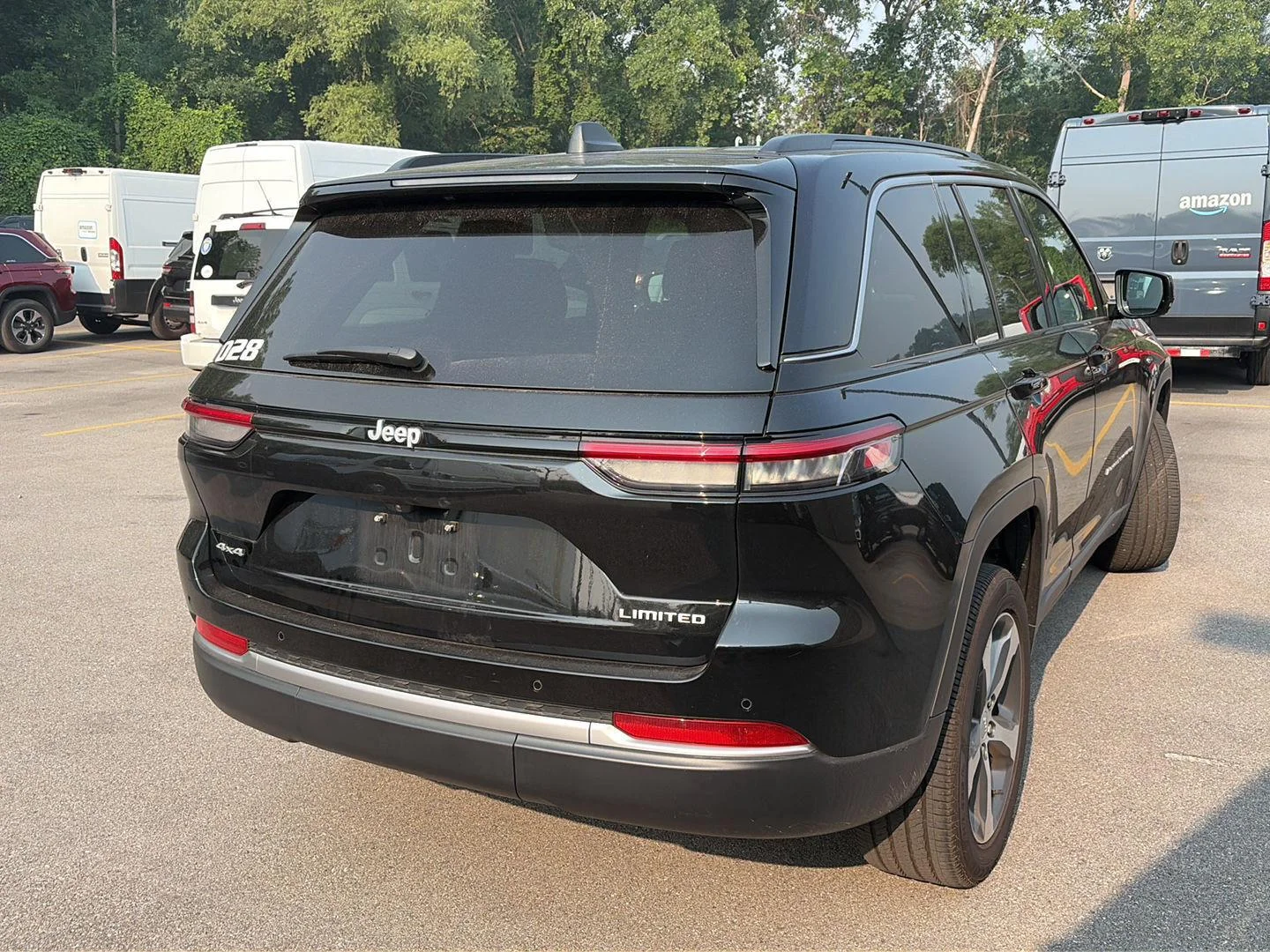Used 2026 Diamond Black Crystal Pearlcoat Jeep Limited image 2