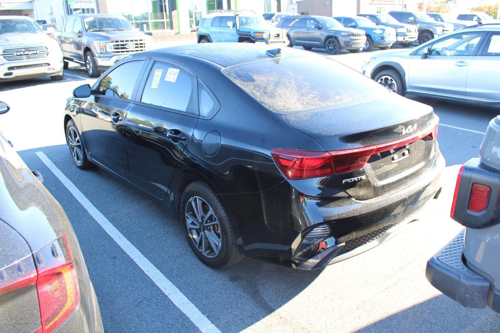 2023 Kia Forte LXS photo 4