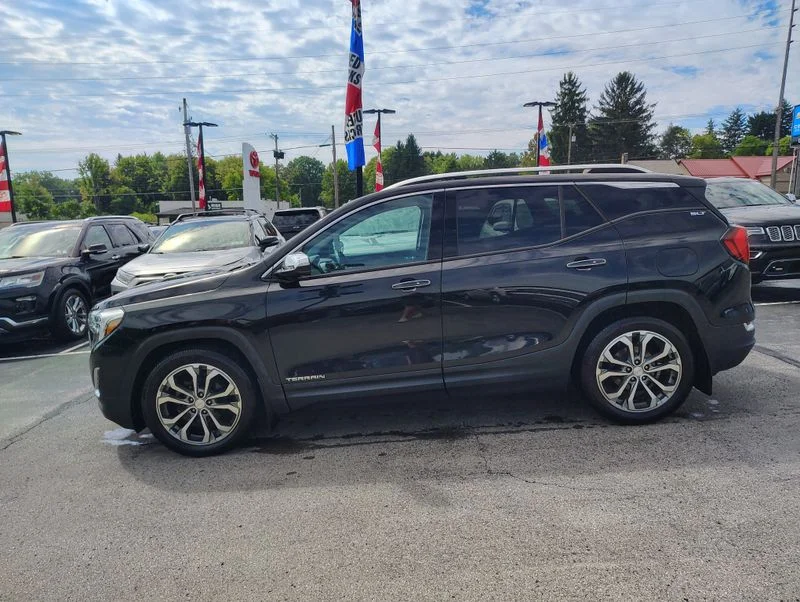 Used 2020 Black GMC SLT image 8