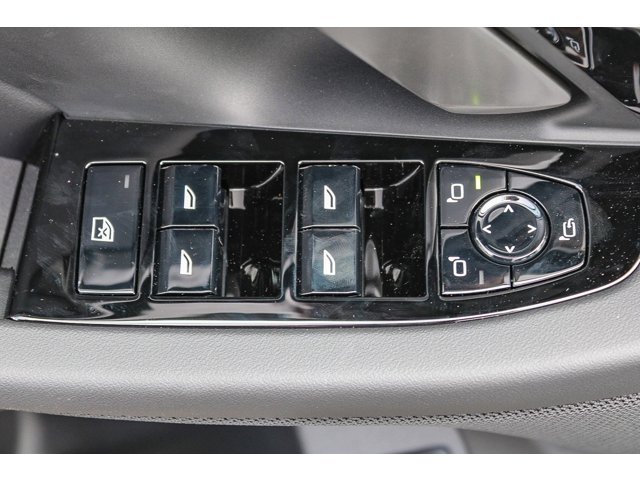 New 2026 Mineral White Metallic BMW eDrive40 image 20
