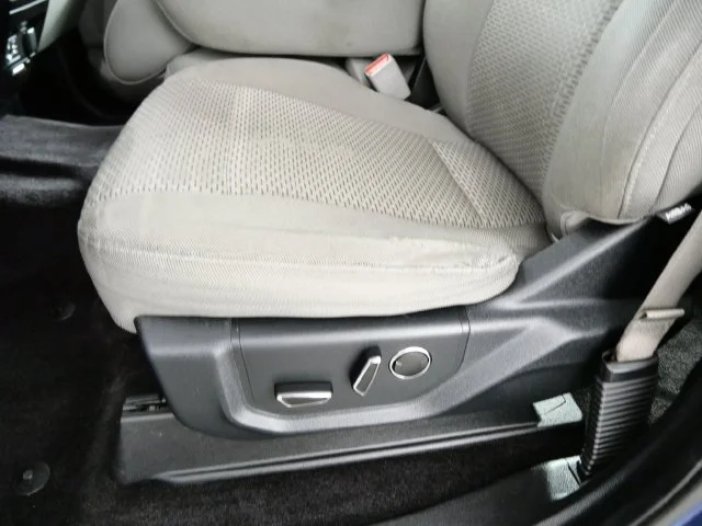 Used 2015 Blue Ford XLT image 19