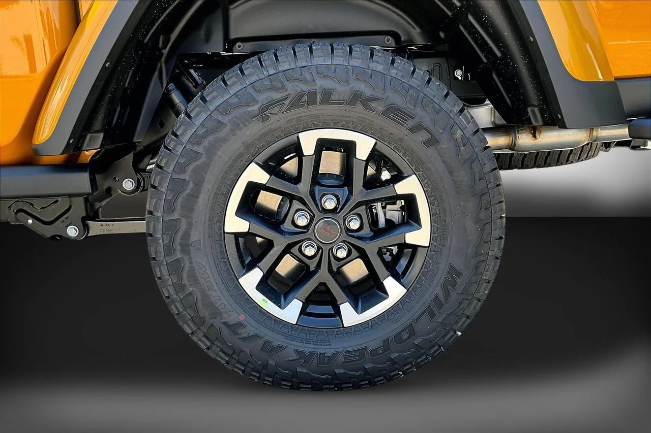 New 2026 Goldilocks Exterior Paint Jeep Rubicon X image 33