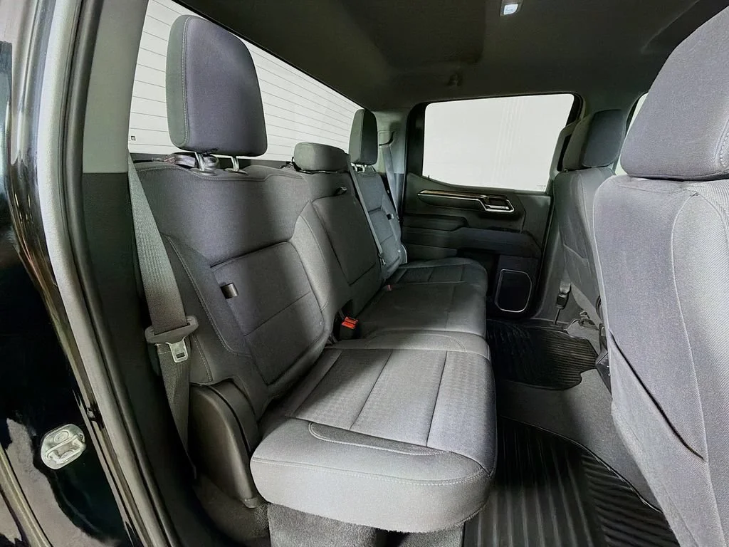 Used 2023 Onyx Black GMC Elevation image 23