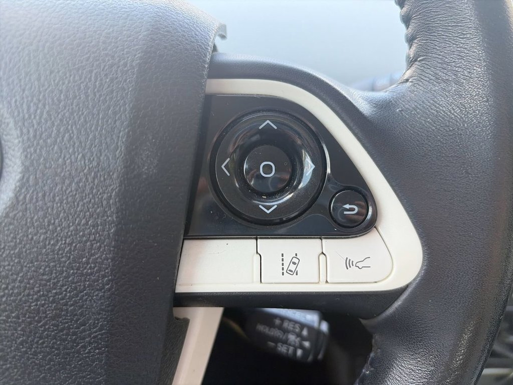 Used 2017  Toyota Two image 21