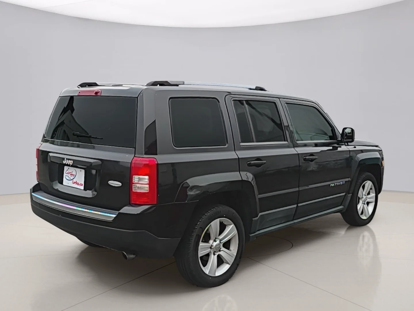 Used 2011 Black Jeep LATITUDE X image 5