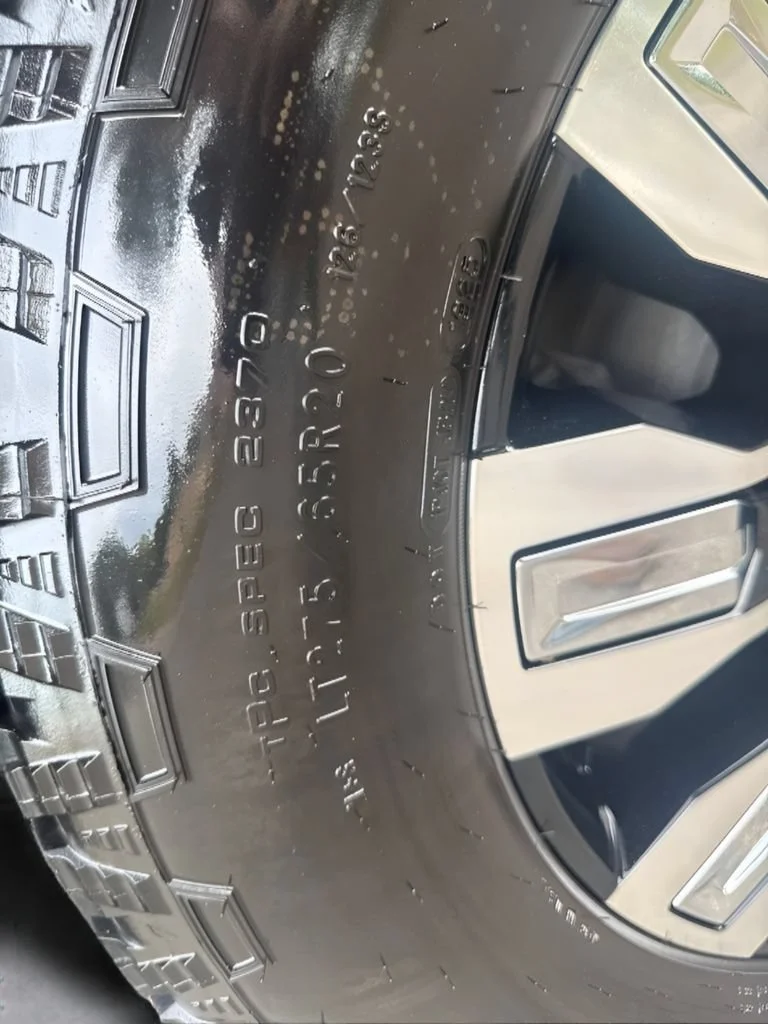 Used 2025 Onyx Black GMC Denali image 44