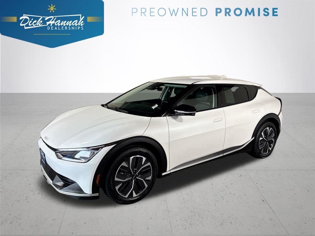 Used 2024 White Kia Light image 1