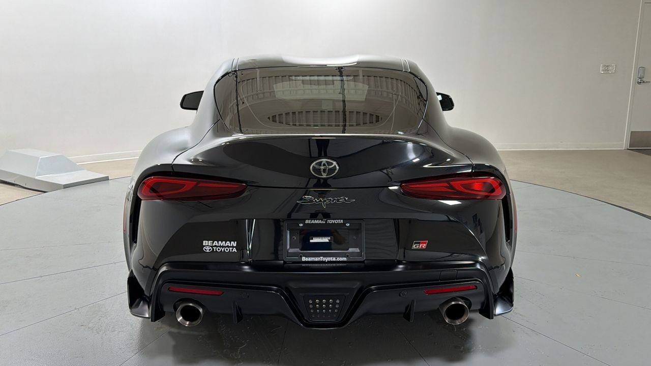 Used 2021  Toyota 3.0 image 4