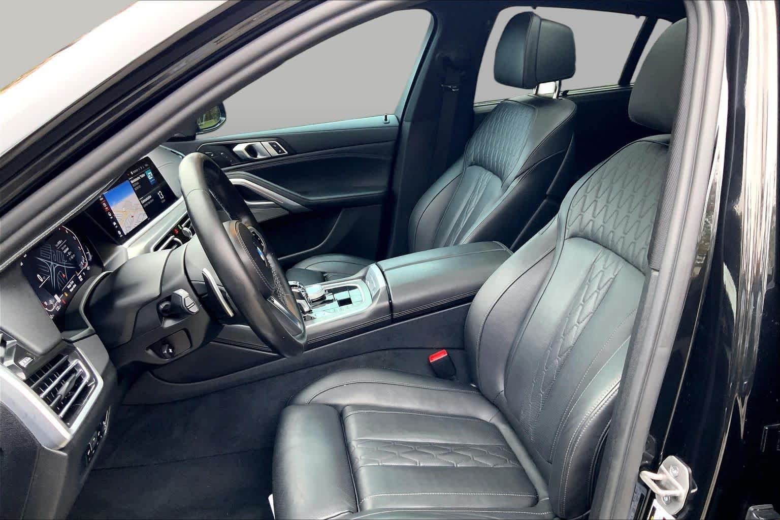 Used 2023 Black Sapphire Metallic BMW xDrive40i image 8