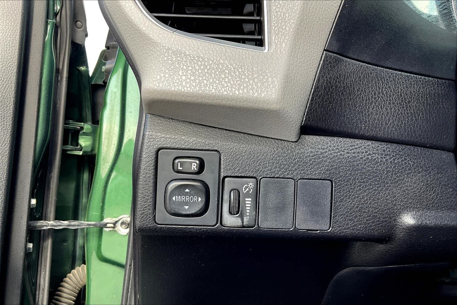Used 2015 4Evergreen Mica Toyota LE image 33