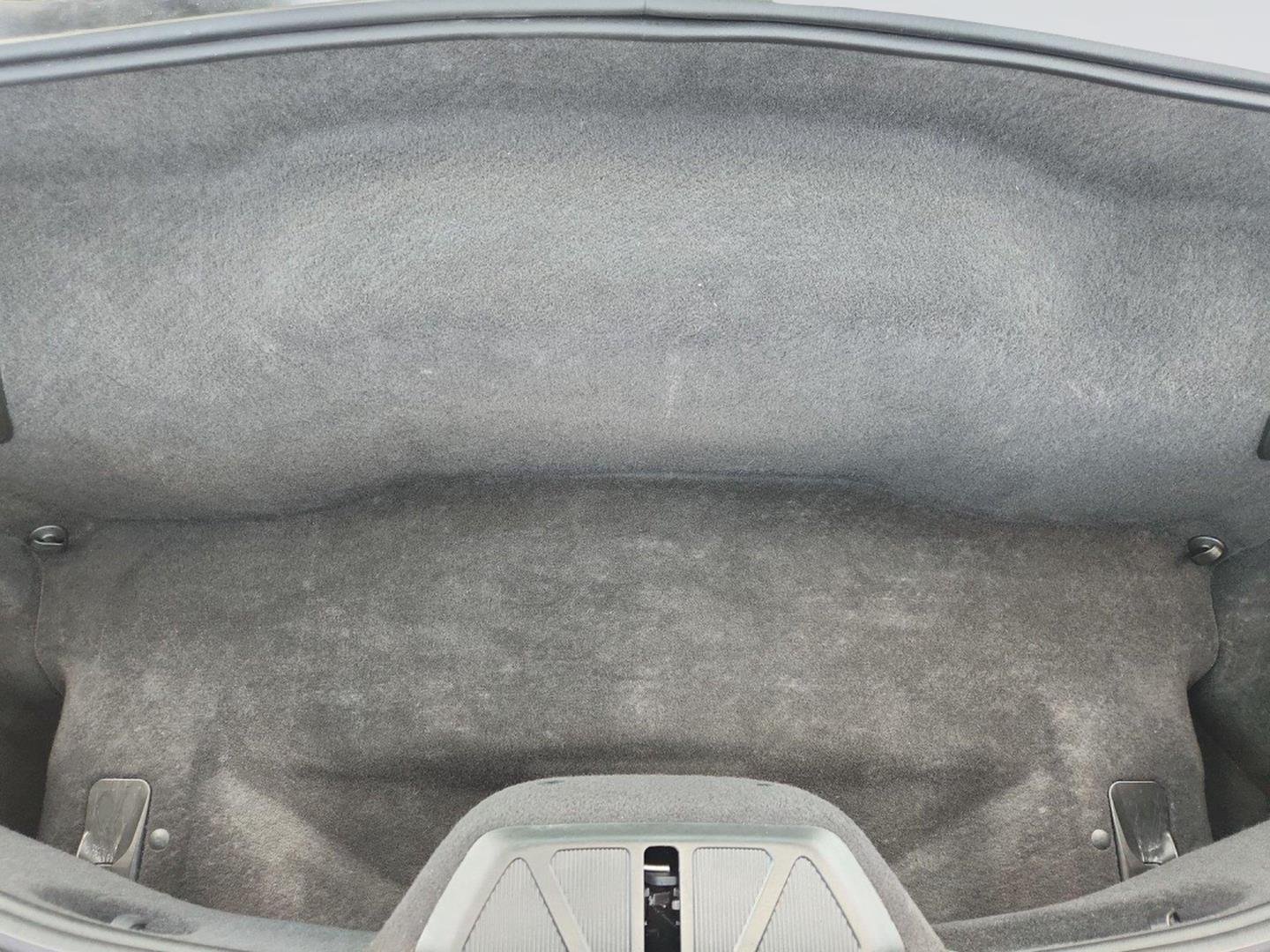 2020 Chevrolet Corvette Stingray photo 23 of 30