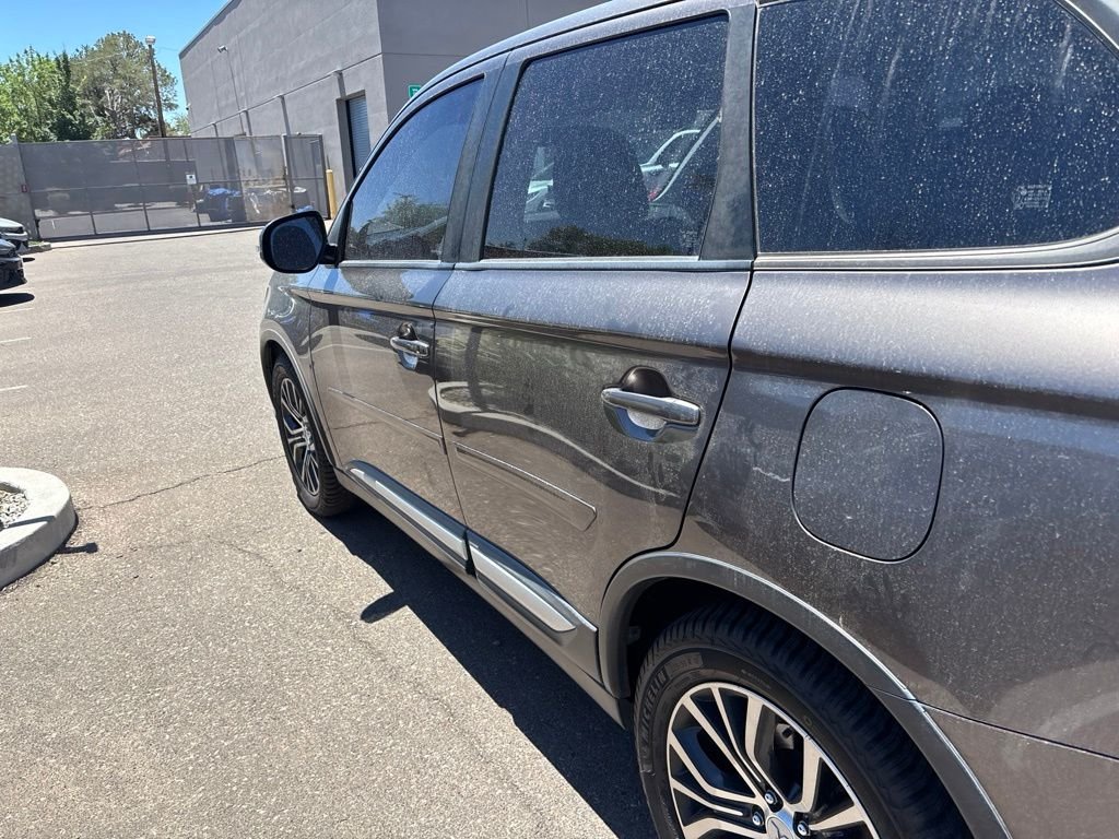 Used 2017 Brown Mitsubishi SE image 29