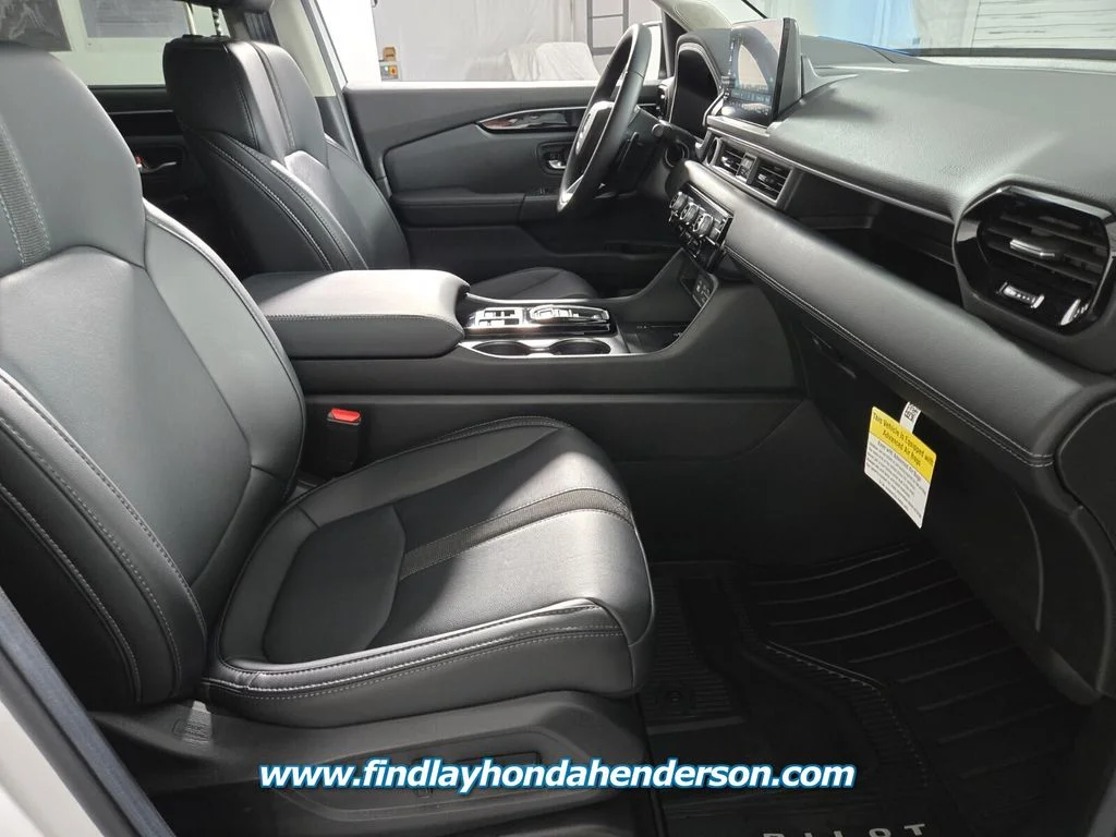 Certified Used 2025 Platinum White Pearl Honda EX-L image 22