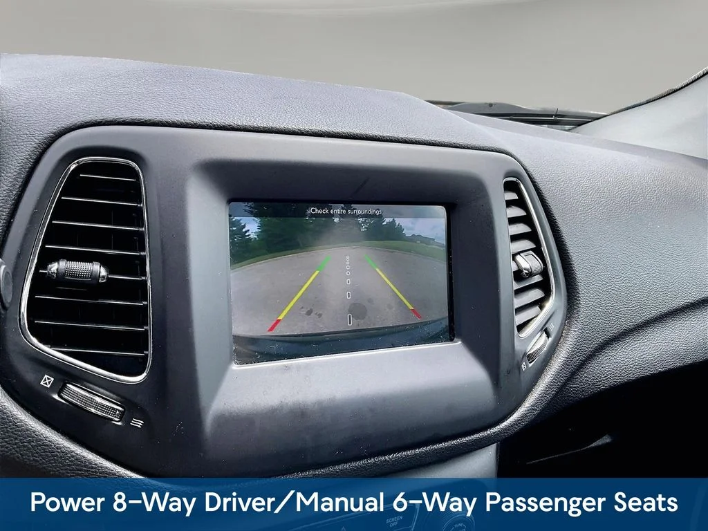 Used 2018 Black Jeep Latitude image 18