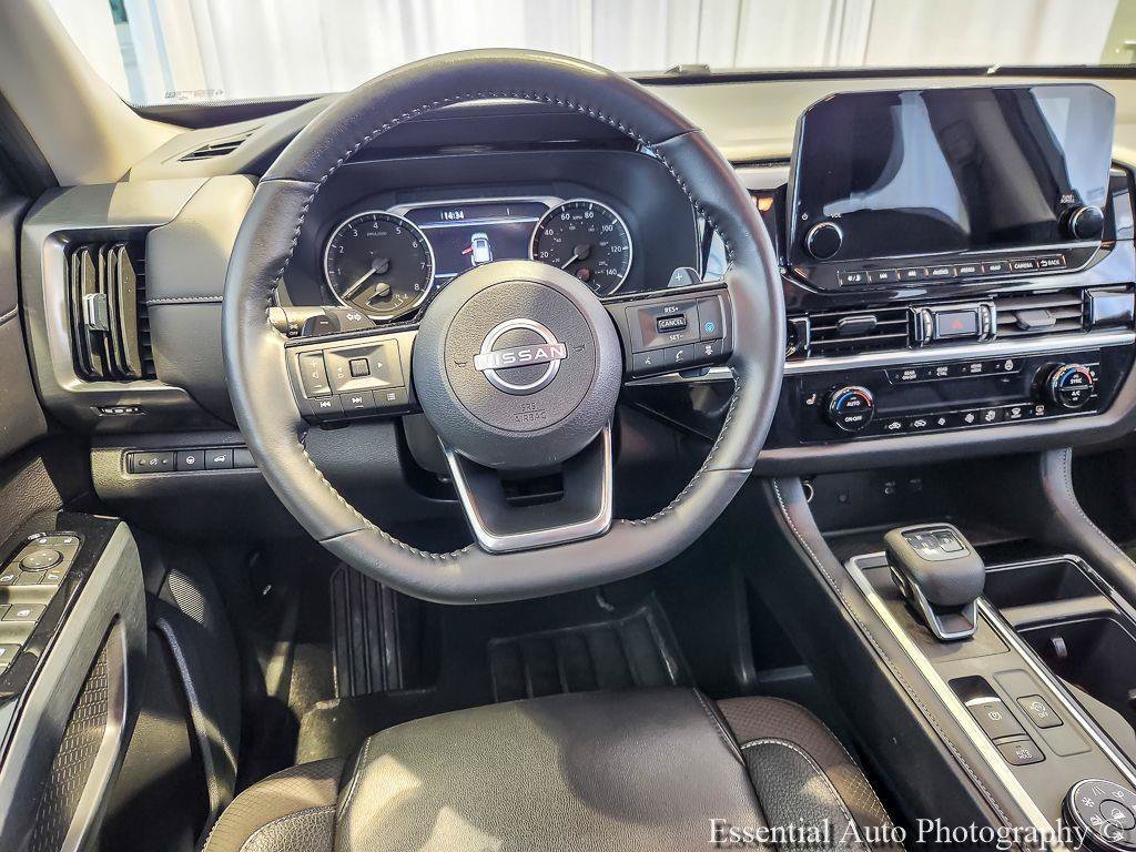 Used 2025 Gun Metallic Nissan SL image 11