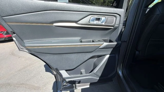 New 2026 Carbonized Gray Metallic Ford Tremor® image 13