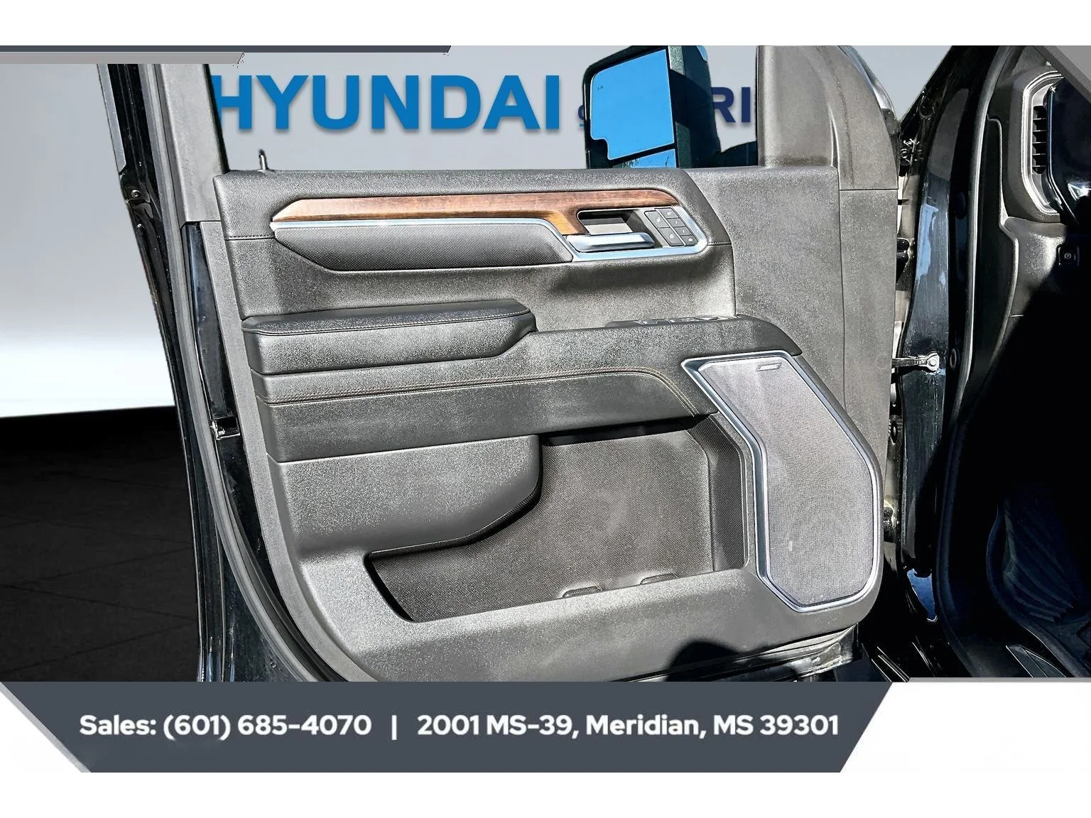 Used 2024 BLACK Chevrolet High Country image 17