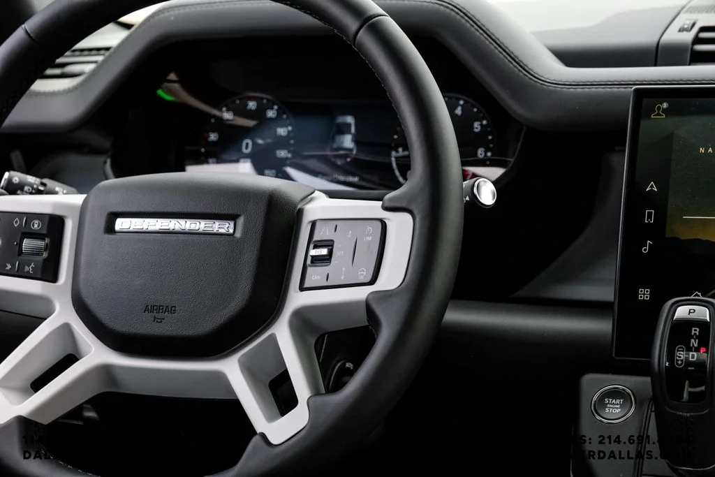 New 2026 Borasco Grey Metallic Land Rover X-Dynamic SE image 18