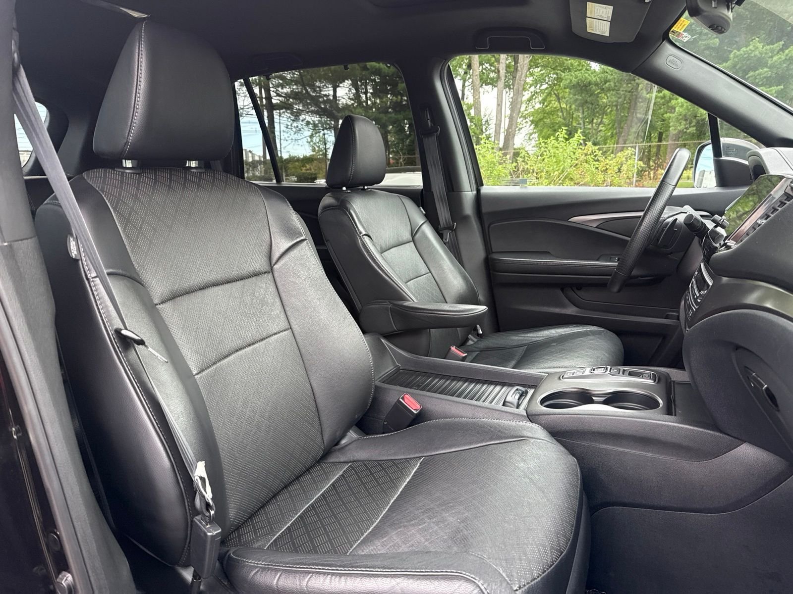 Used 2020 Black Honda EX-L image 15