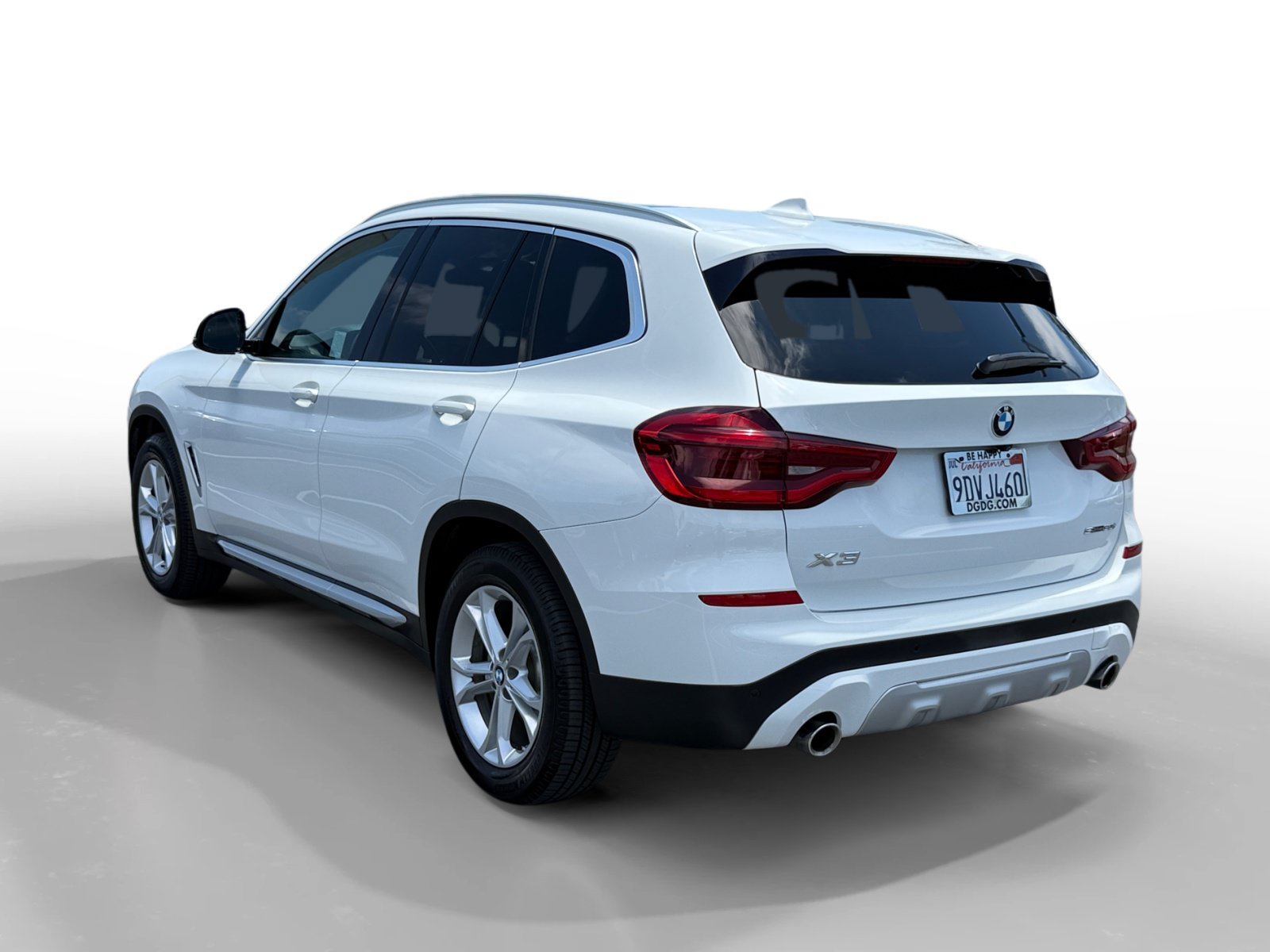 Used 2020 Alpine White BMW sDrive30i image 3