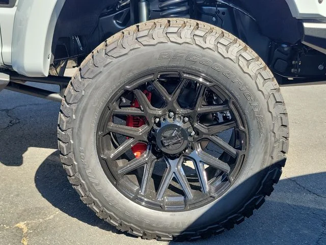 New 2026 Avalanche Ford Lariat image 6