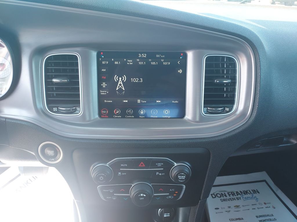 Used 2023 Black Dodge SXT image 21
