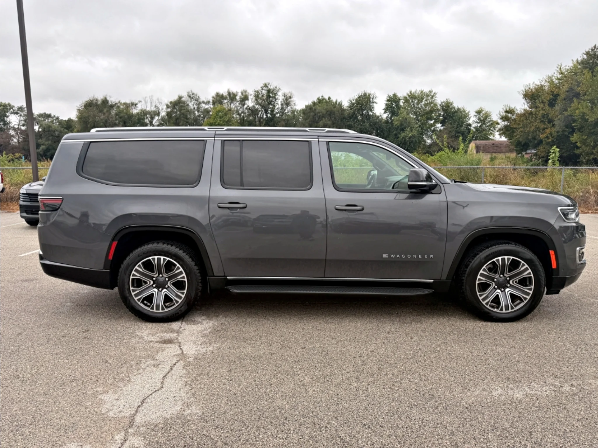 Used 2024 Baltic Gray Metallic Clearcoat Jeep Series II image 5