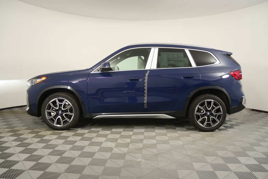Used 2026 Night Dusk Blue Metallic BMW xDrive28i image 2