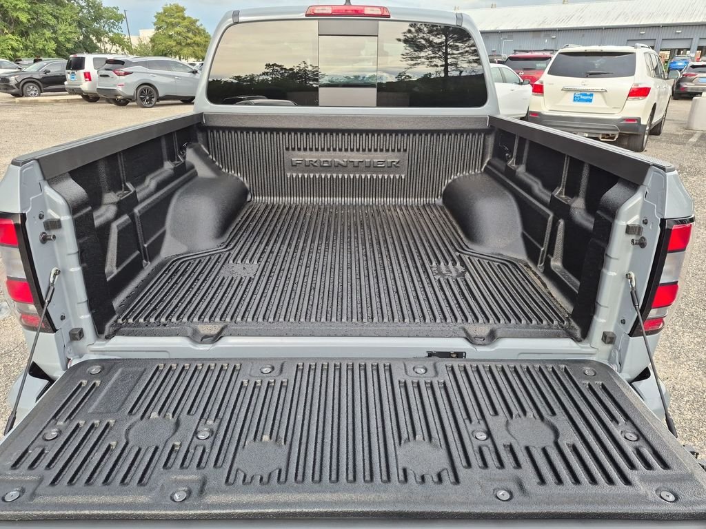 New 2027 Boulder Gray Pearl Nissan Crew Cab PRO-X® image 35