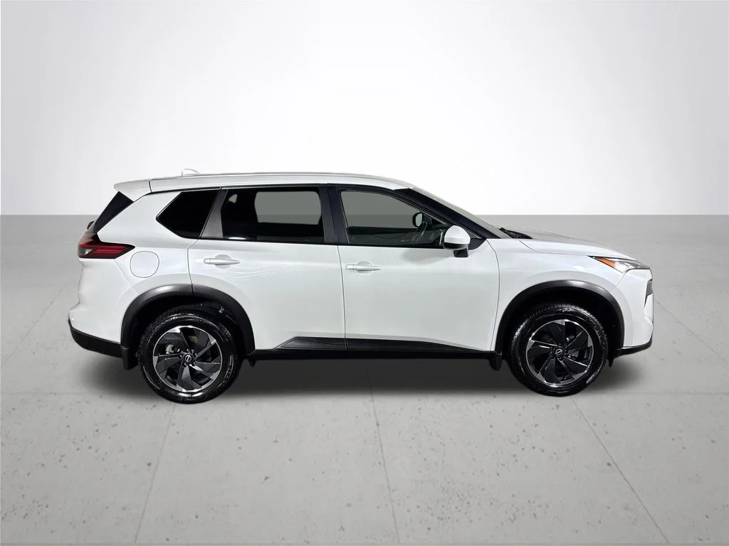 Used 2024 White Nissan SV image 5