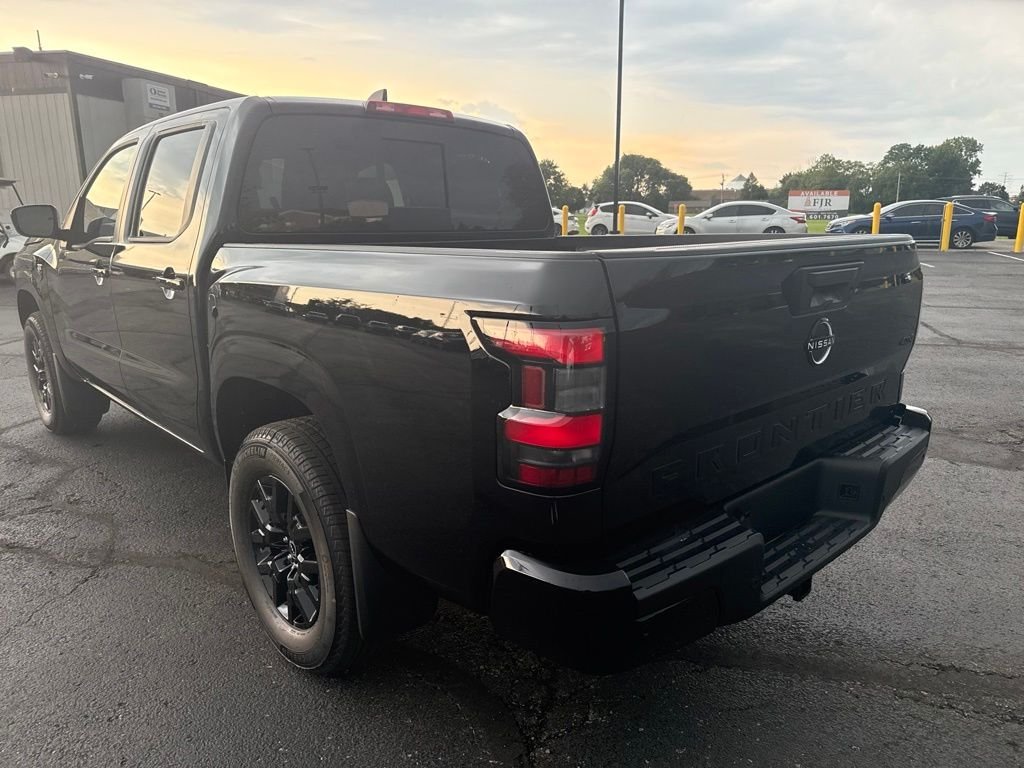 New 2026 Super Black Nissan Crew Cab SV image 6