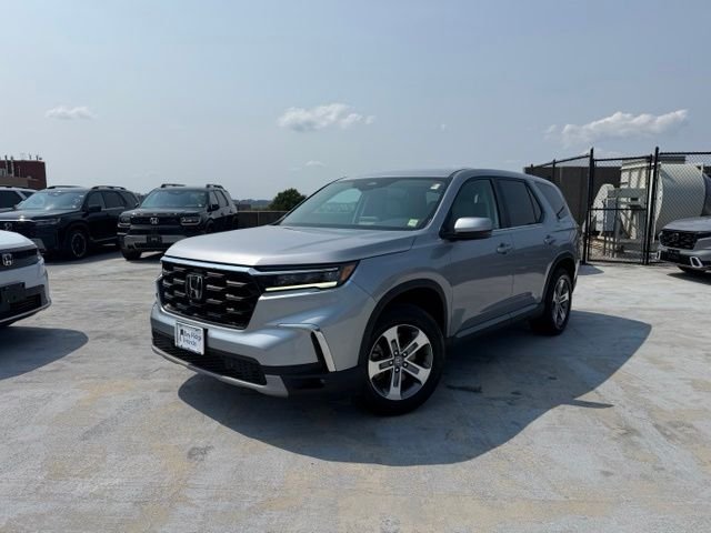 Used 2023 Gray Honda EX-L image 1