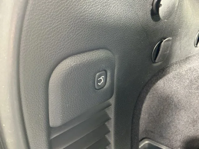 Used 2013 Brilliant Black Crystal Pearl Jeep Laredo image 30