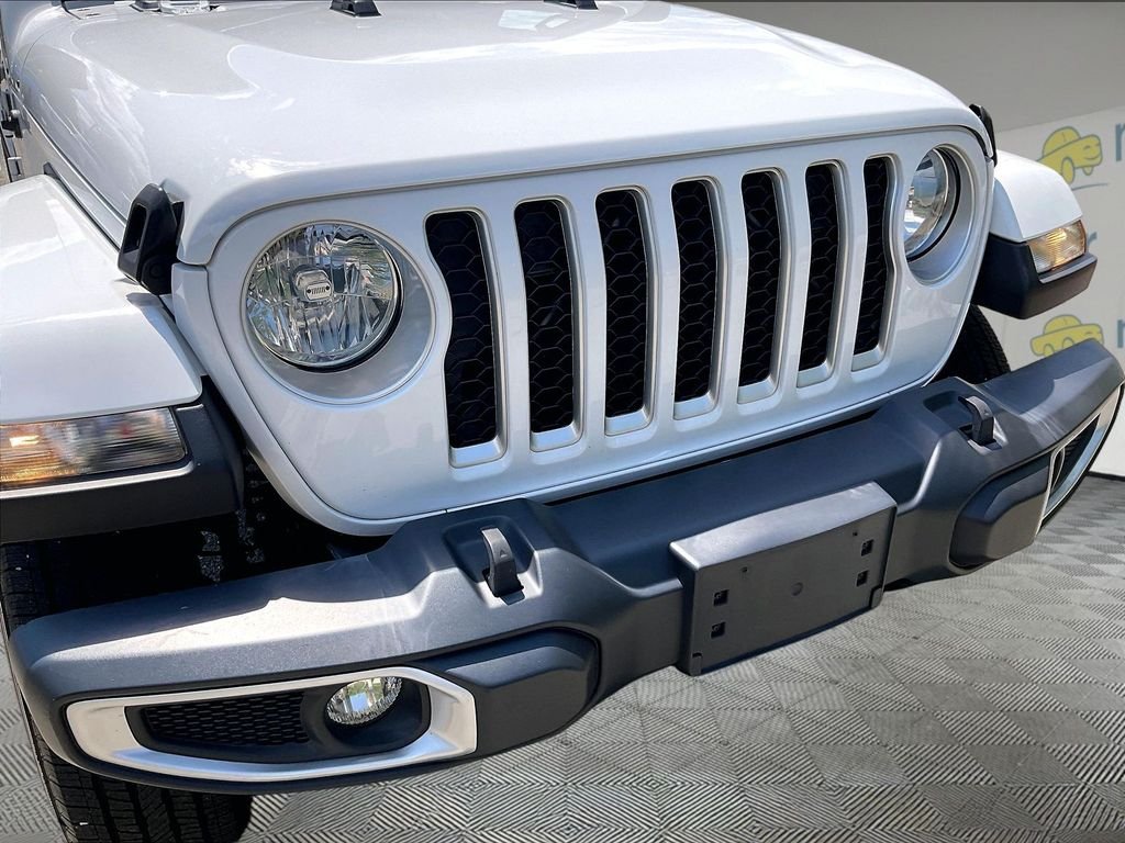 Used 2022 White Jeep Overland image 31