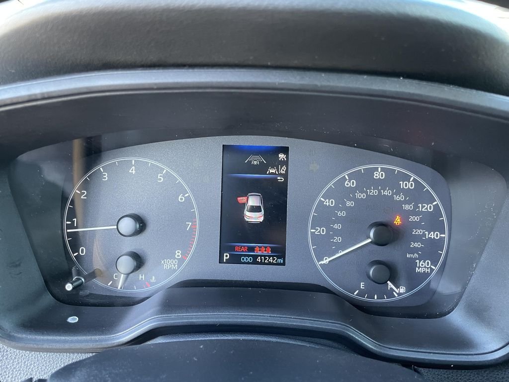 Used 2024  Toyota LE image 23