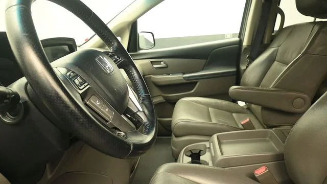 Used 2012 Polished Metal Metallic Honda EX-L image 19