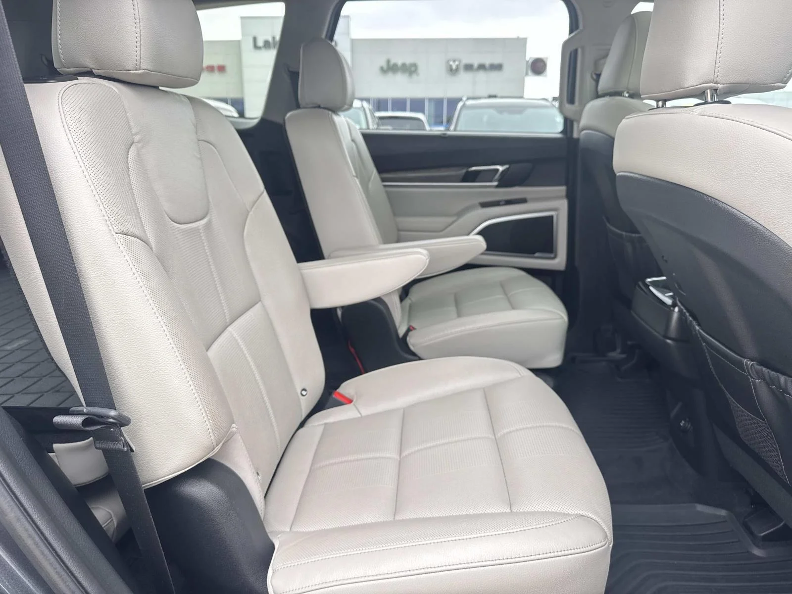Used 2021 Gravity Grey Kia EX AWD image 9