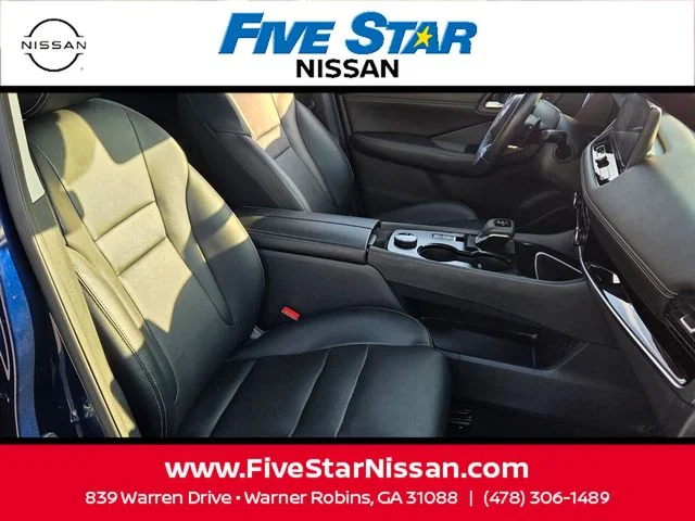 Used 2024 Blue Nissan SL image 17
