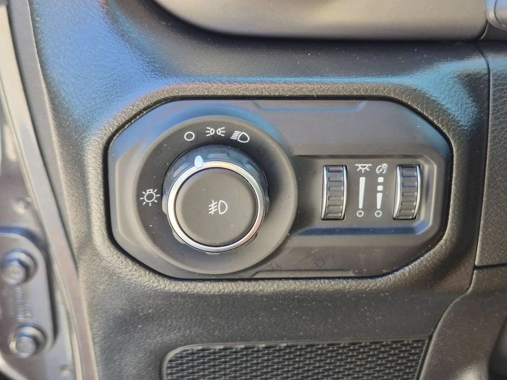 Used 2022 Gray Jeep Unlimited Sport image 14