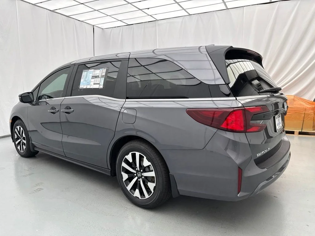 New 2026 Modern Steel Metallic Honda EX-L image 5