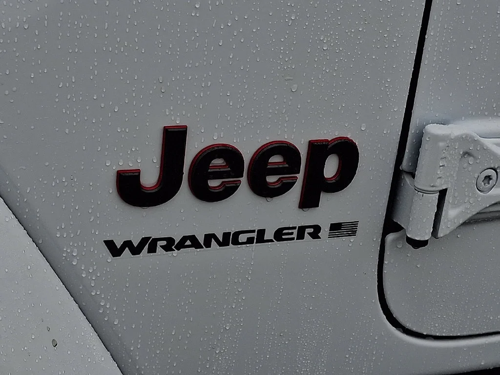 Used 2023 Bright White Clearcoat Jeep Rubicon image 30