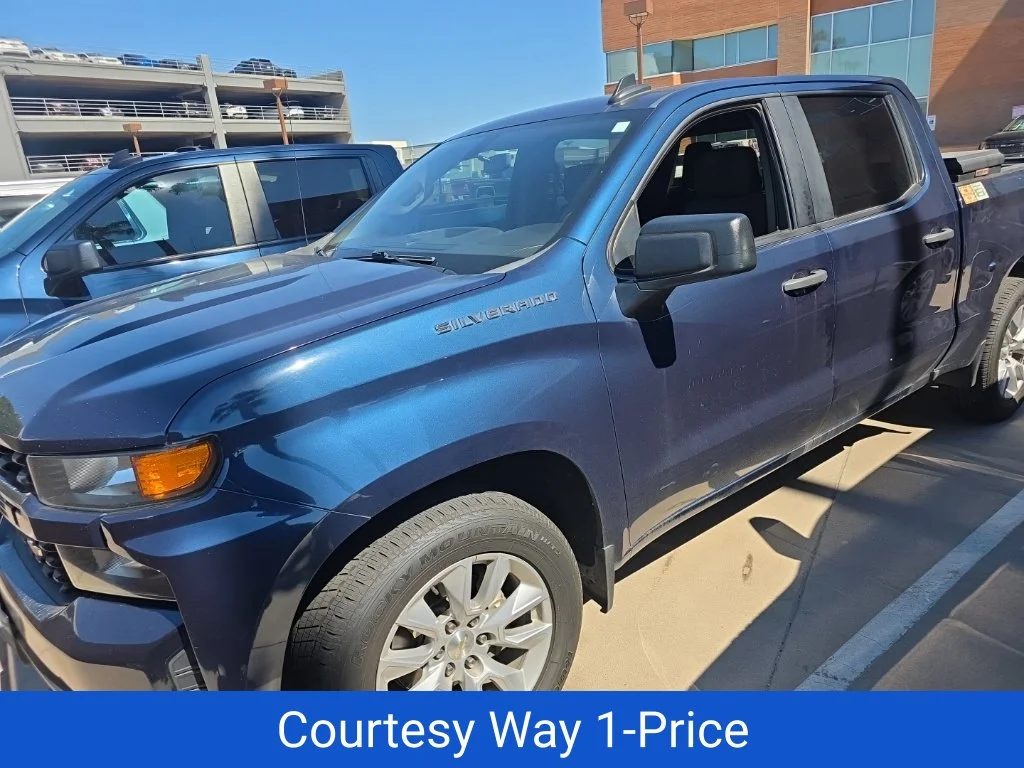 Used 2020 Blue Chevrolet Custom image 7