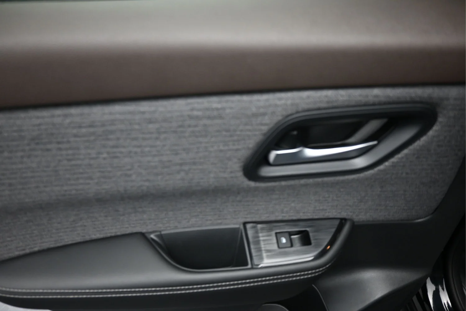 Used 2021 Black Nissan SV image 14