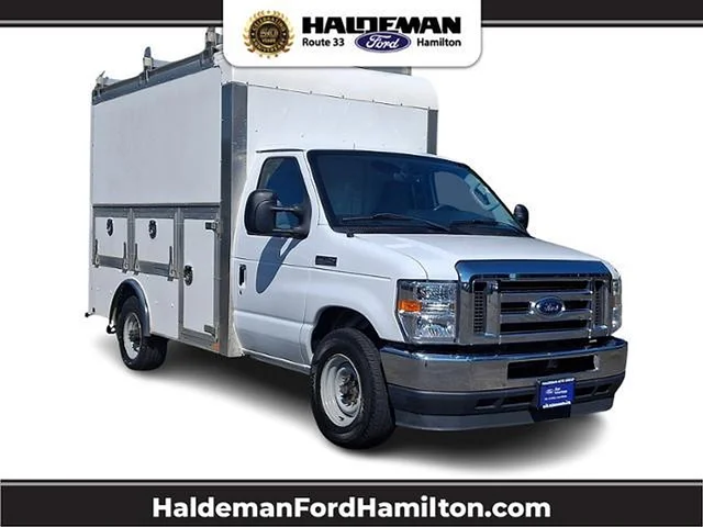2022 Ford E-350 CUTWY