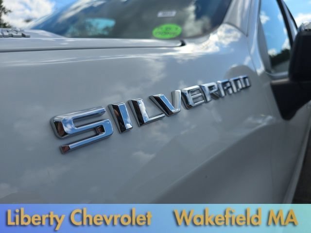 New 2026 Summit White Chevrolet LT (2FL) image 13